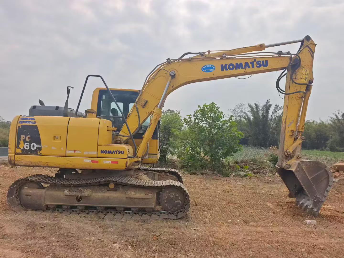 Buy Komatsu PC130-8 Used Excavator / 3