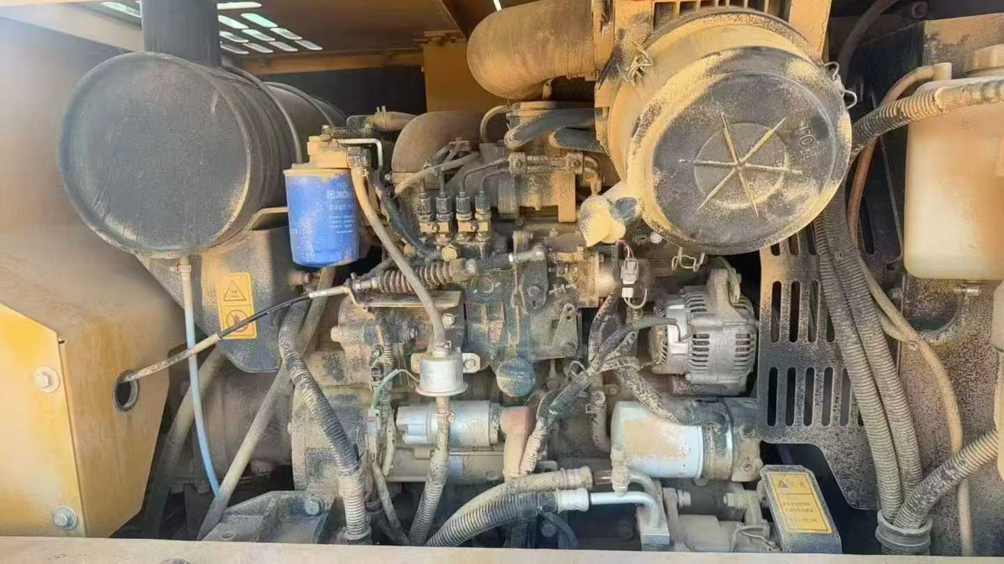 Buy XCMG XE75C Used Excavator / 4