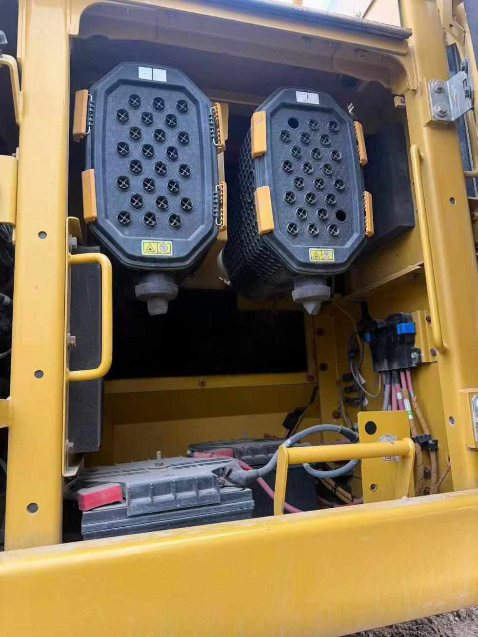 Buy Caterpillar CAT352  Used Excavator / 6