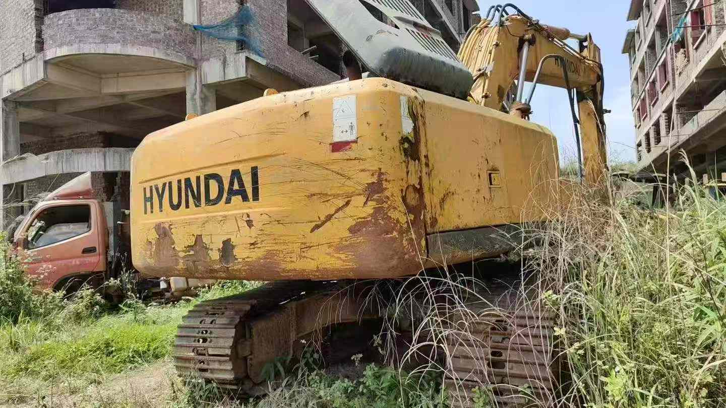 Buy Hyundai R215-7 Used Excavator / 3