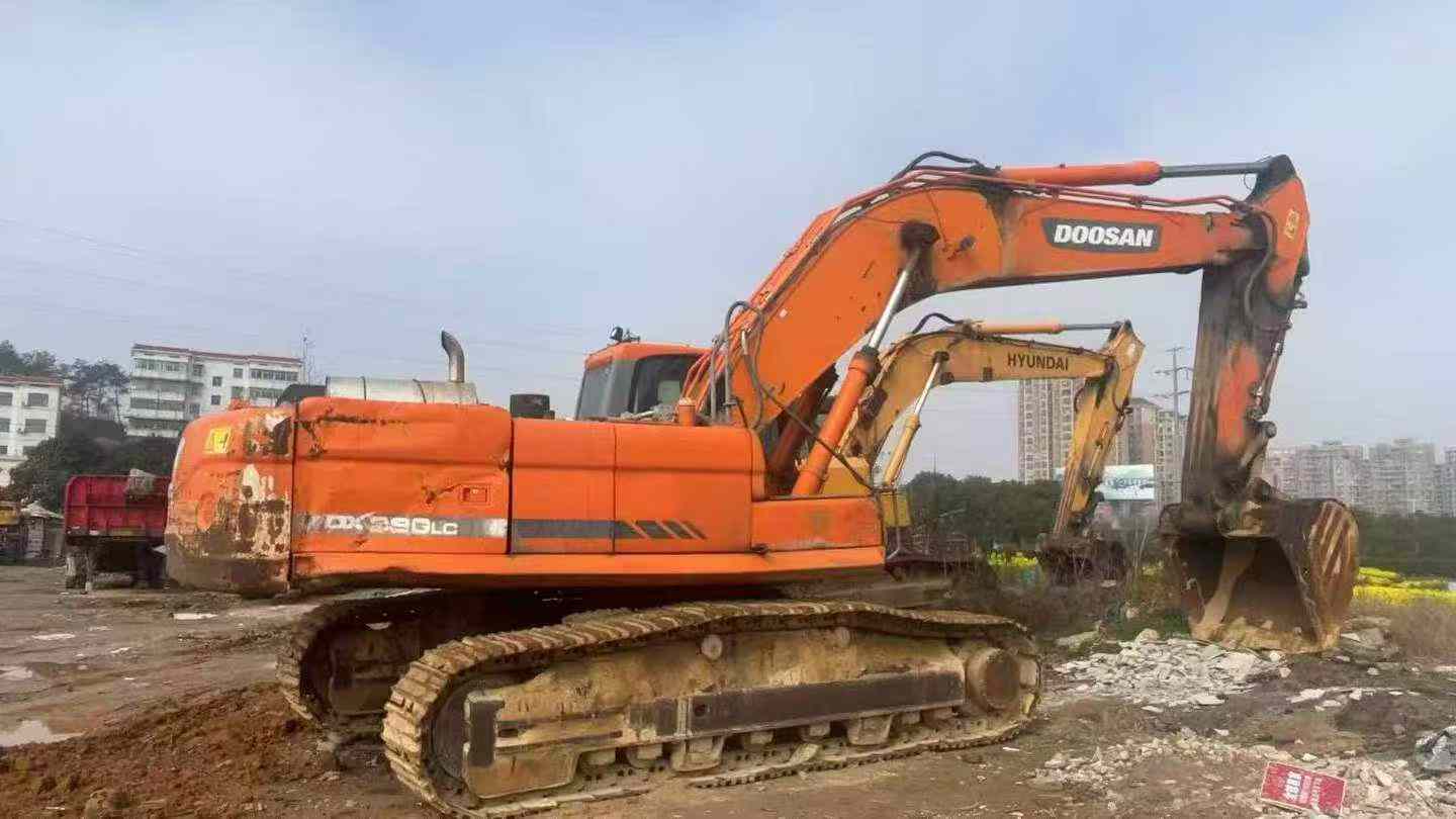 Buy Doosan DX380LC Used Excavator / 8