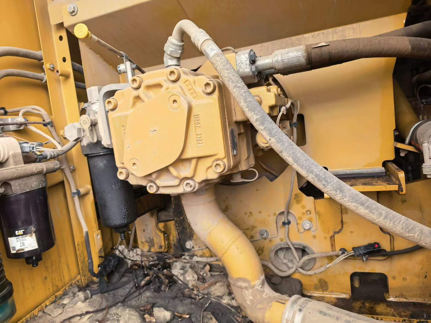 Buy Caterpillar 323 Used Excavator / 6