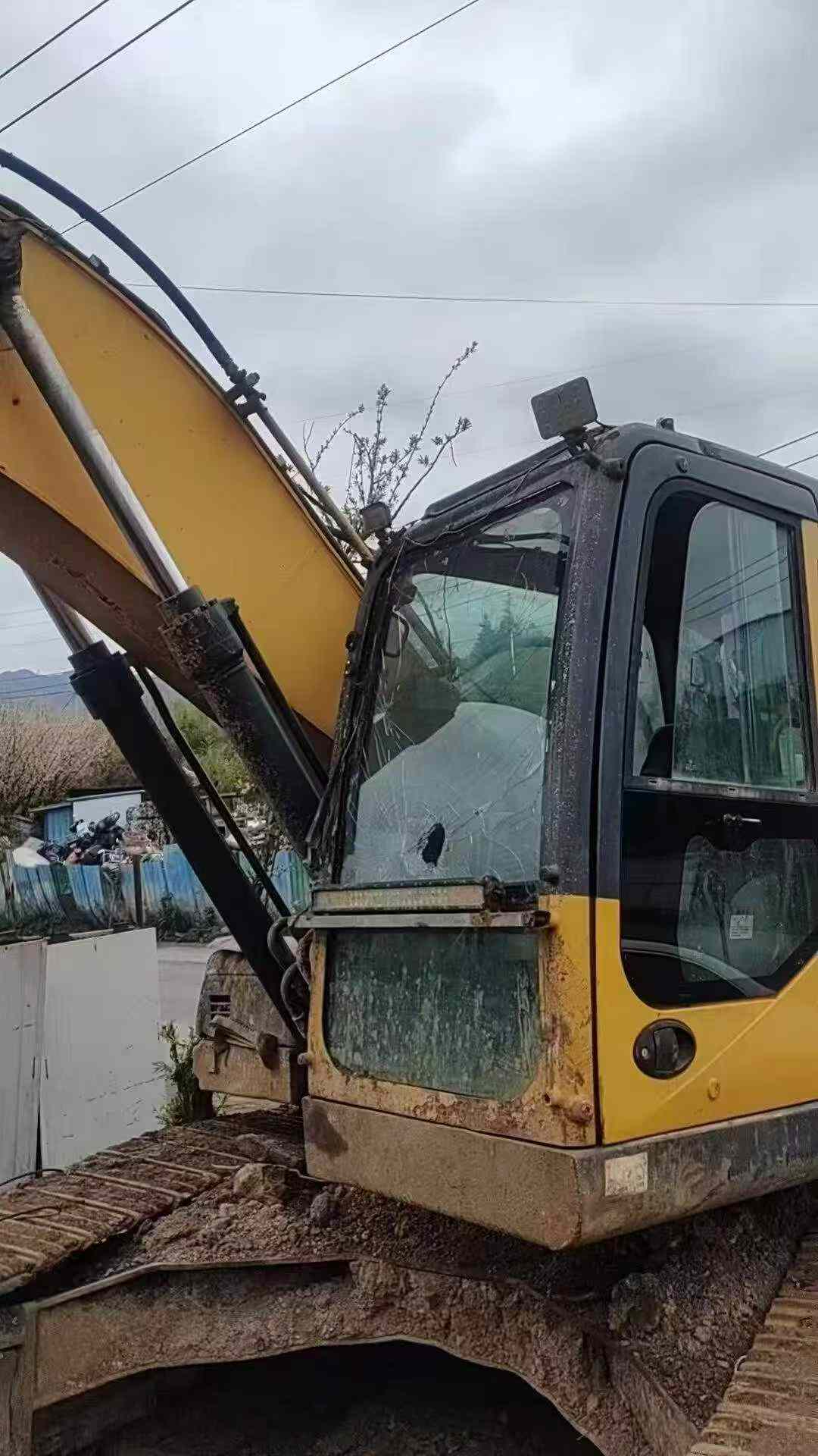 Buy XCMG XE265C Used Excavator / 2