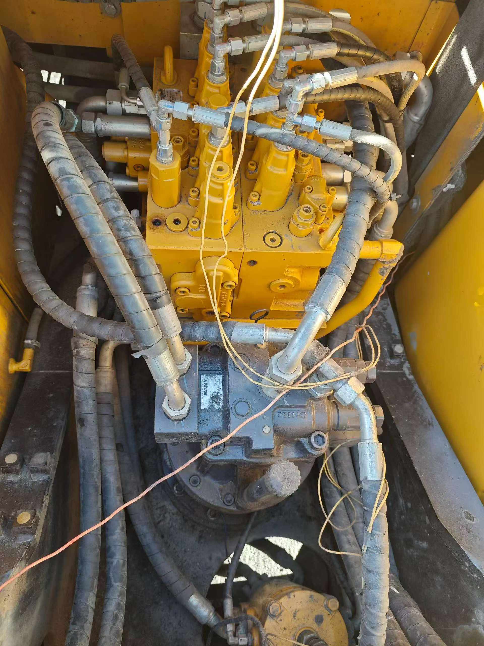 Buy Sany SY125C Used Excavator / 5