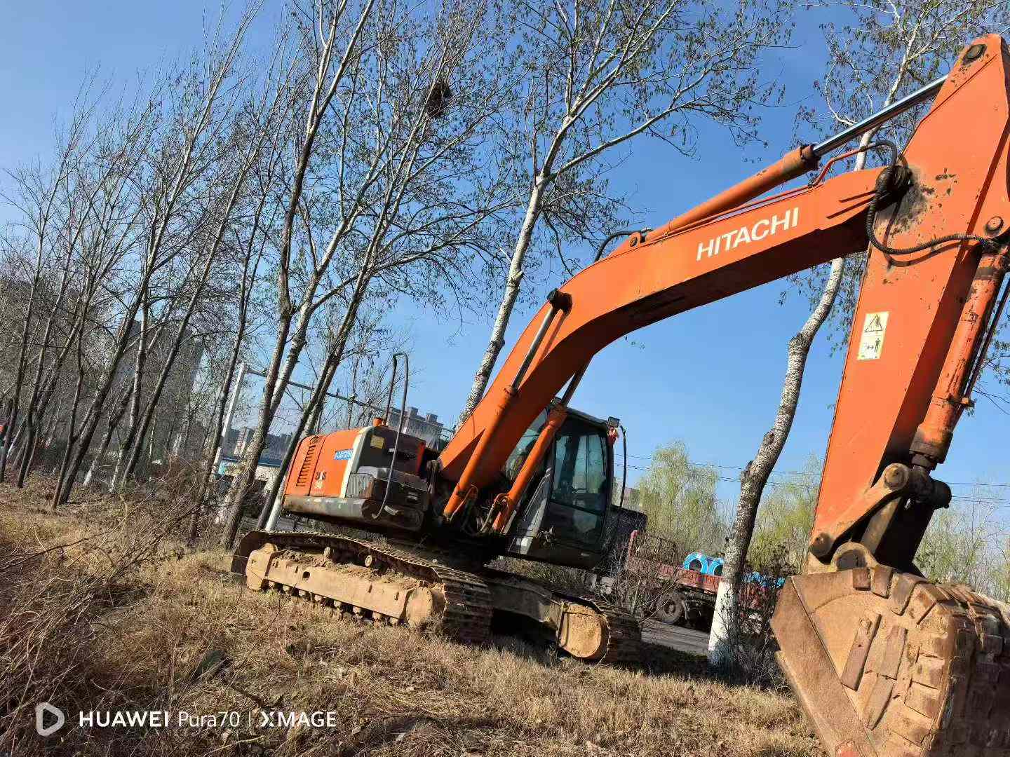 Buy Hitachi EX240-3 Used Excavator / 2