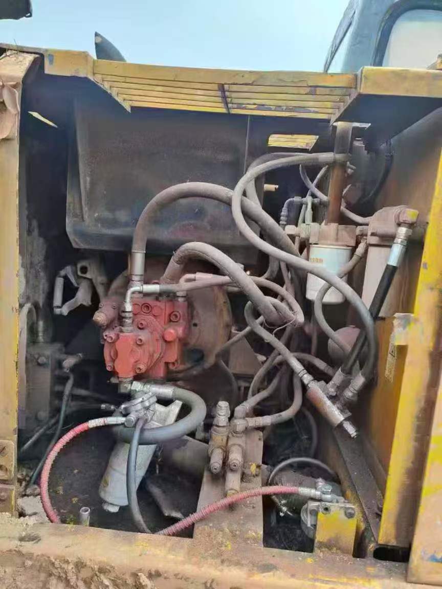 Buy Kato HD307 Used Excavator / 8