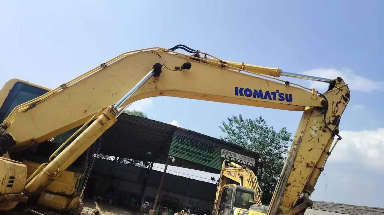 Buy Komatsu PC200-8 Used Excavator / 4