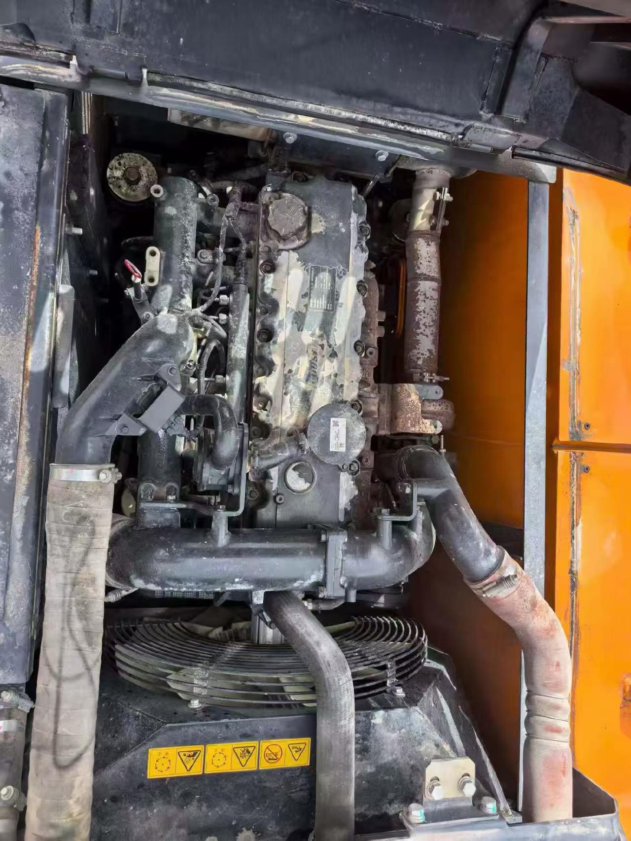 Buy Doosan DX230LC Used Excavator / 4