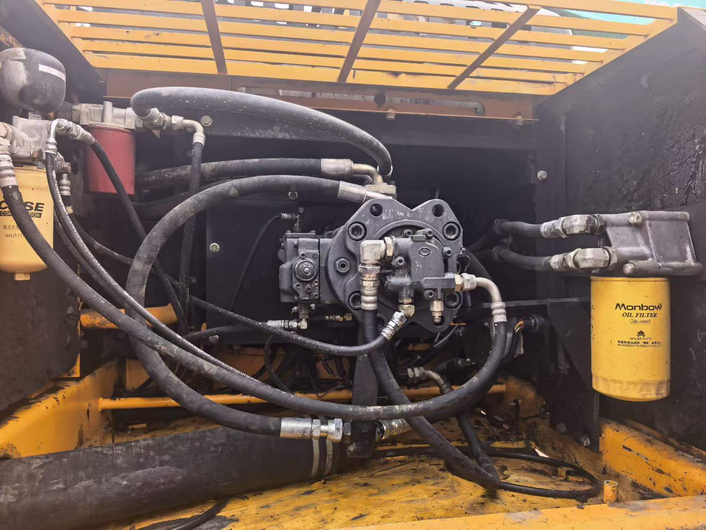 Buy Kato HD1023R Used Excavator / 4