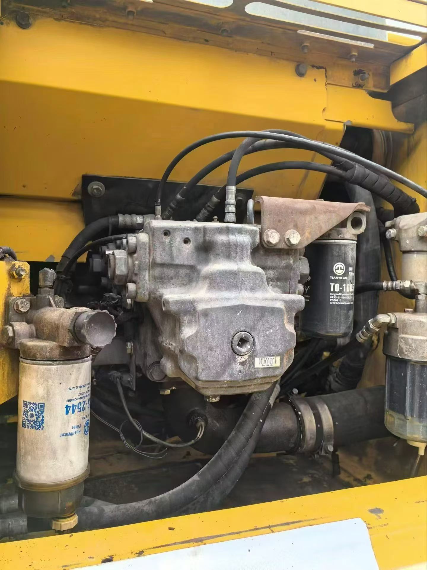 Buy Komatsu PC210-8N1 Used Excavator / 6