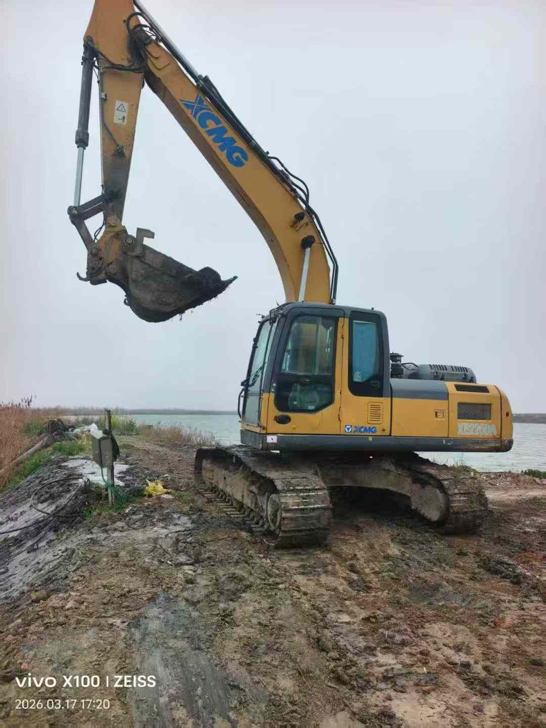 Buy XCMG XE200 Used Excavator / 3