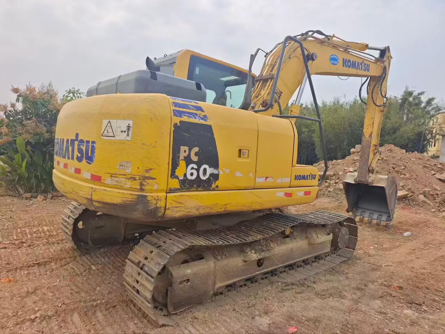 Buy Komatsu PC130-8 Used Excavator / 2
