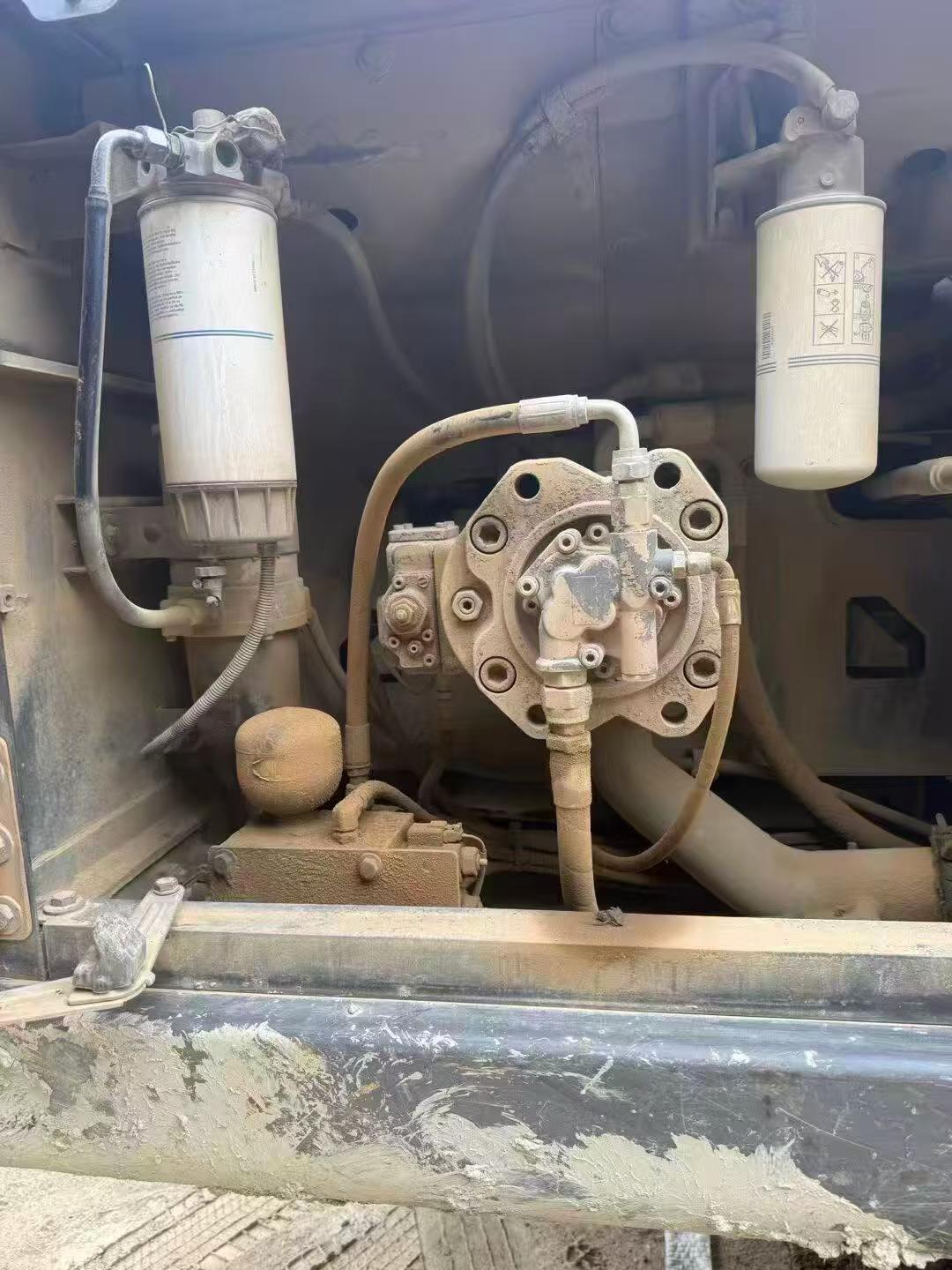 Buy Volvo EC200 Used Excavator / 2