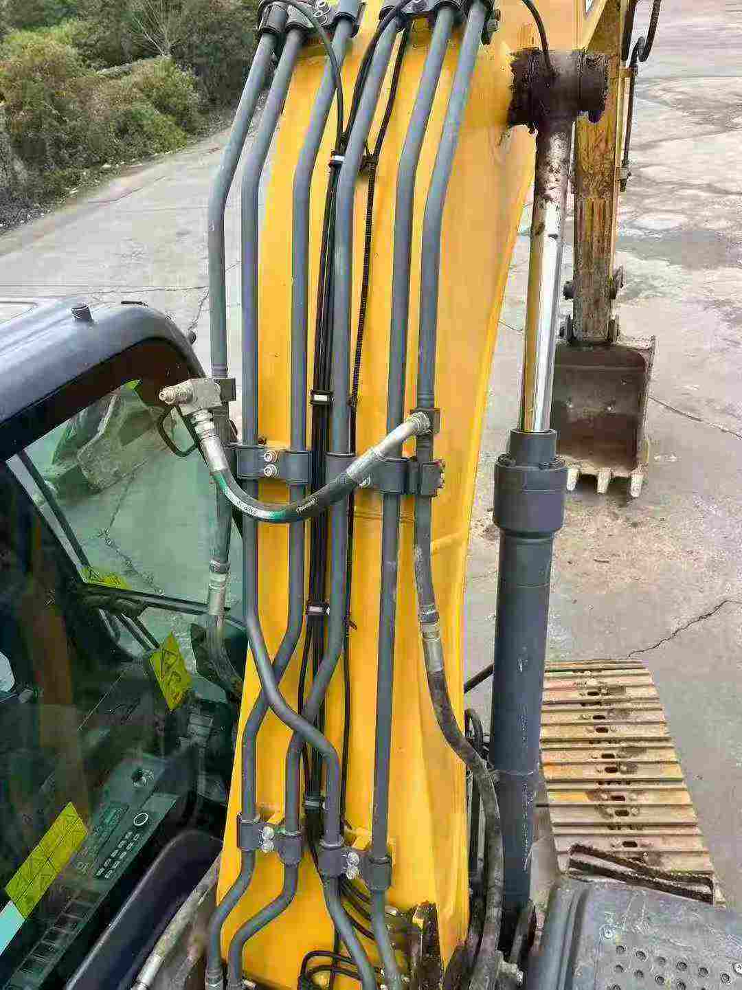 Buy XCMG XE135B Used Excavator / 4