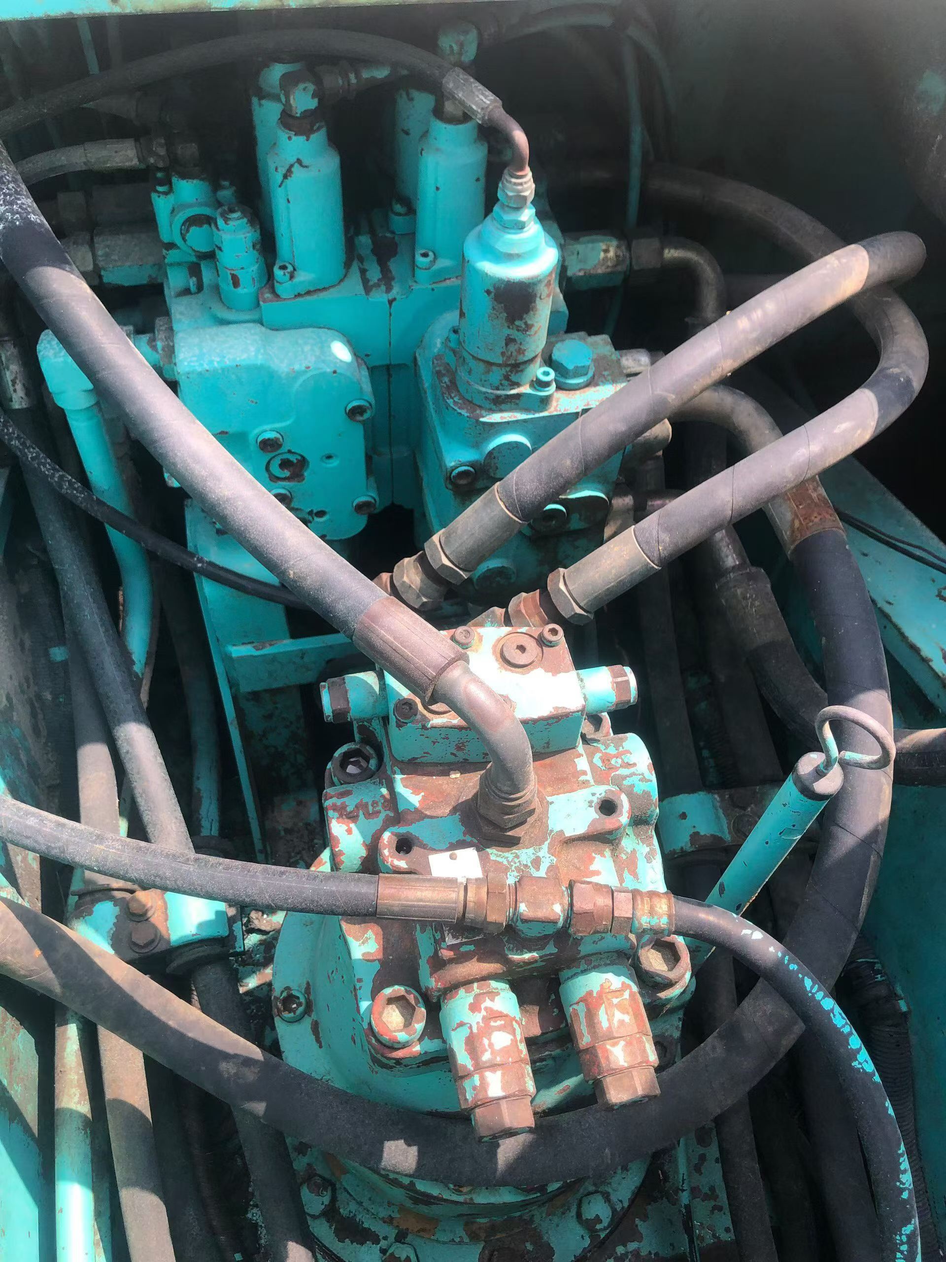 Buy Kobelco SK200-2 Used Excavator / 5