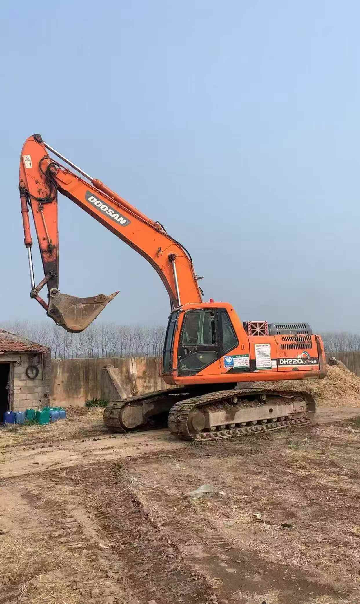 Buy Doosan DH220-3 Used Excavator / 2