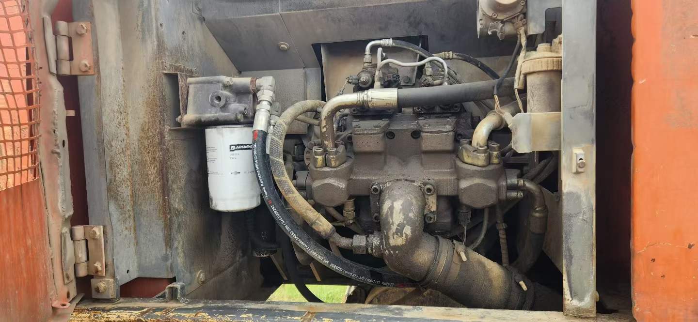 Buy Hitachi EX200-3 Used Excavator / 3