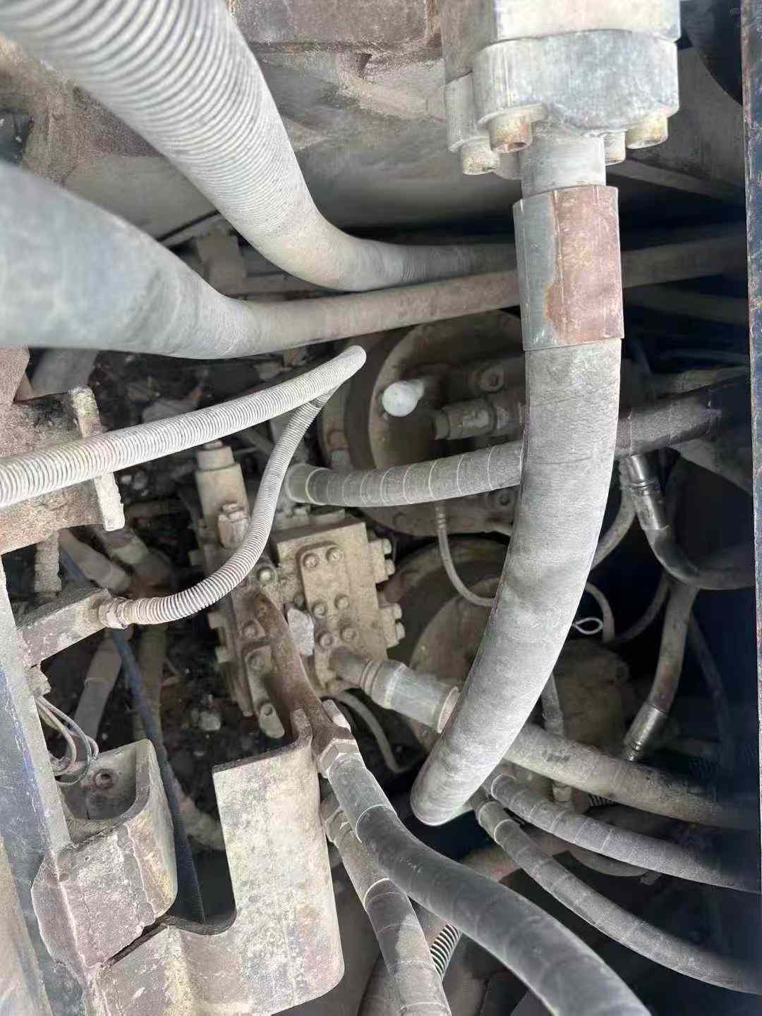 Buy Hitachi ZX650LC-3 Used Excavator / 5