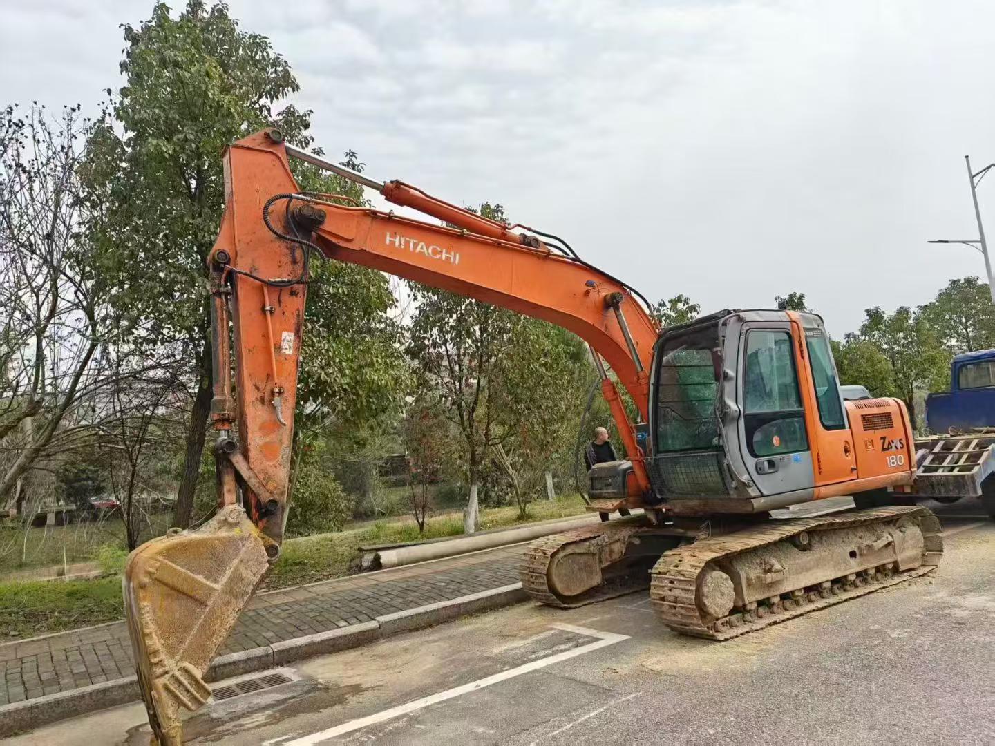 Buy Hitachi EX120 Used Excavator / 2