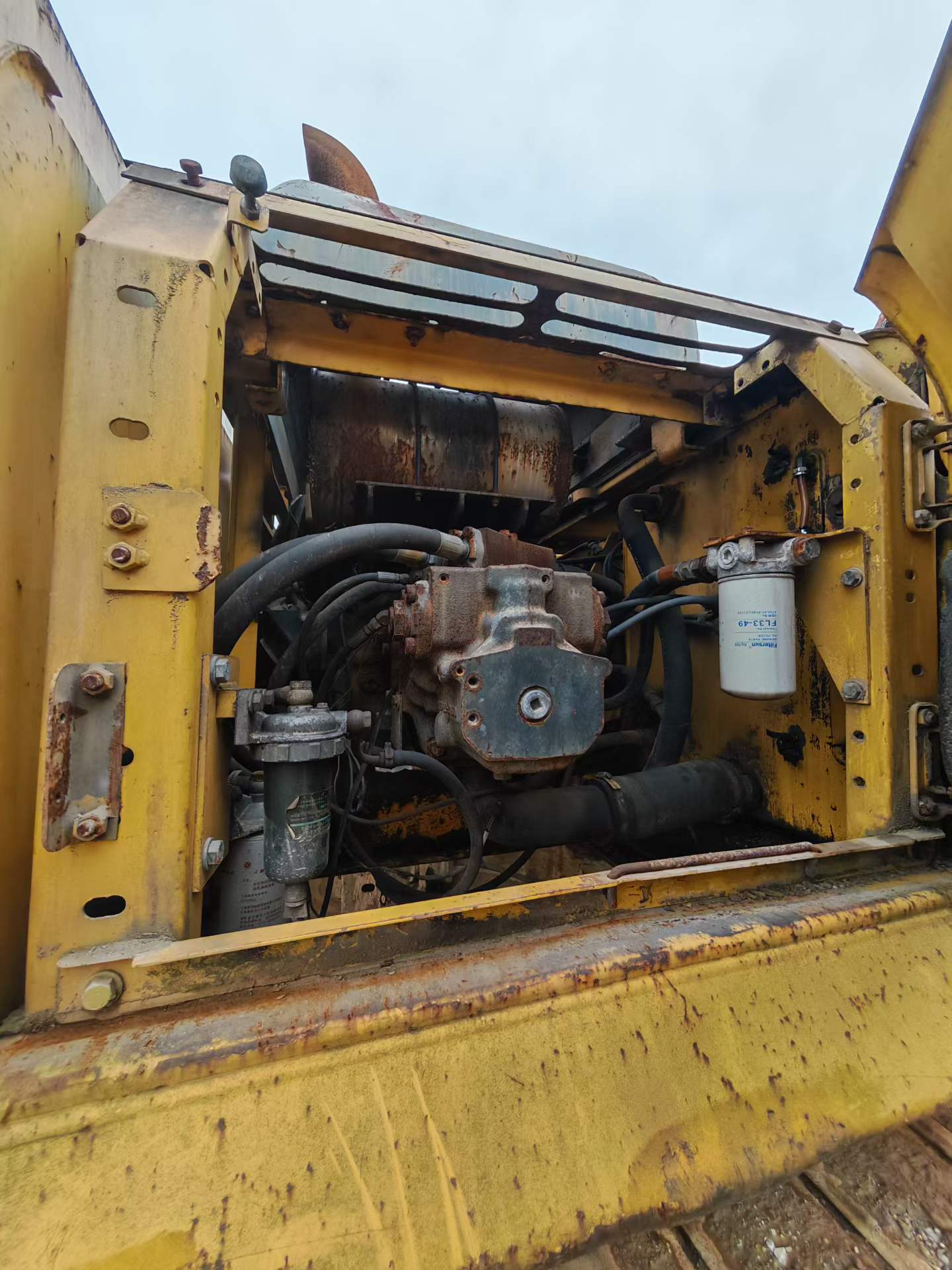 Buy Komatsu PC270-7 Used Excavator / 8