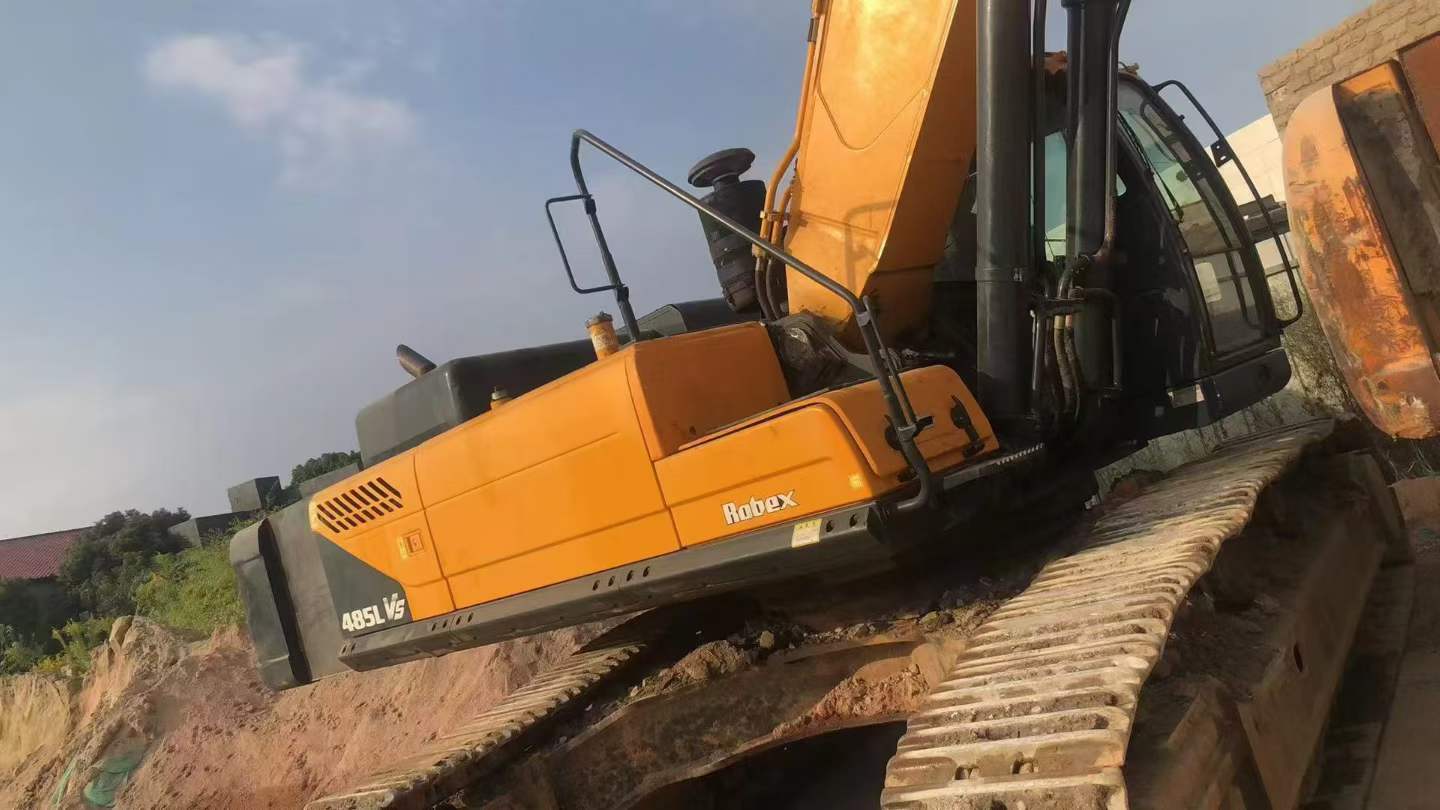 Buy Hyundai R485LVS Used Excavator / 3