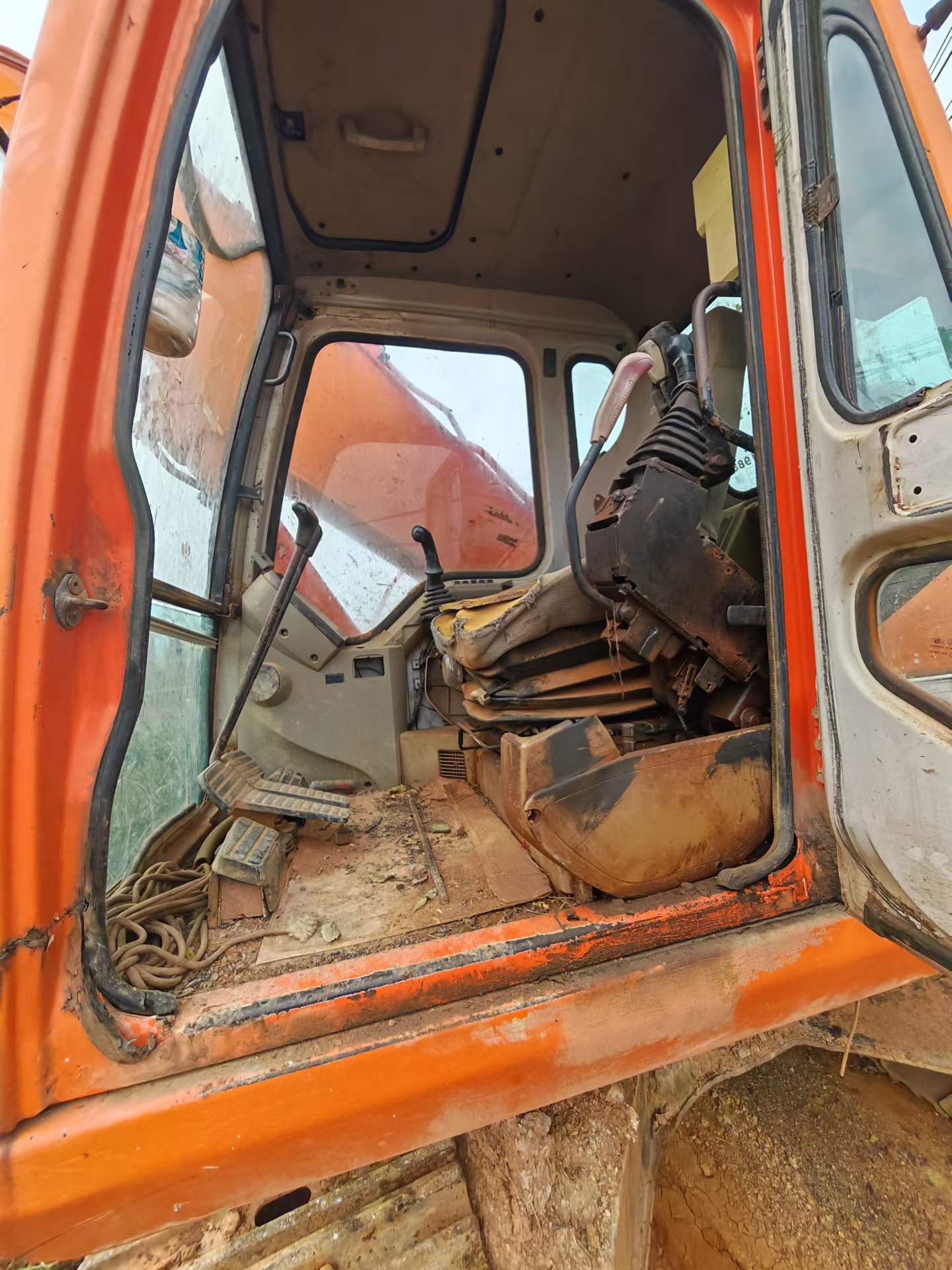 Buy Doosan DH225-7 Used Excavator / 7