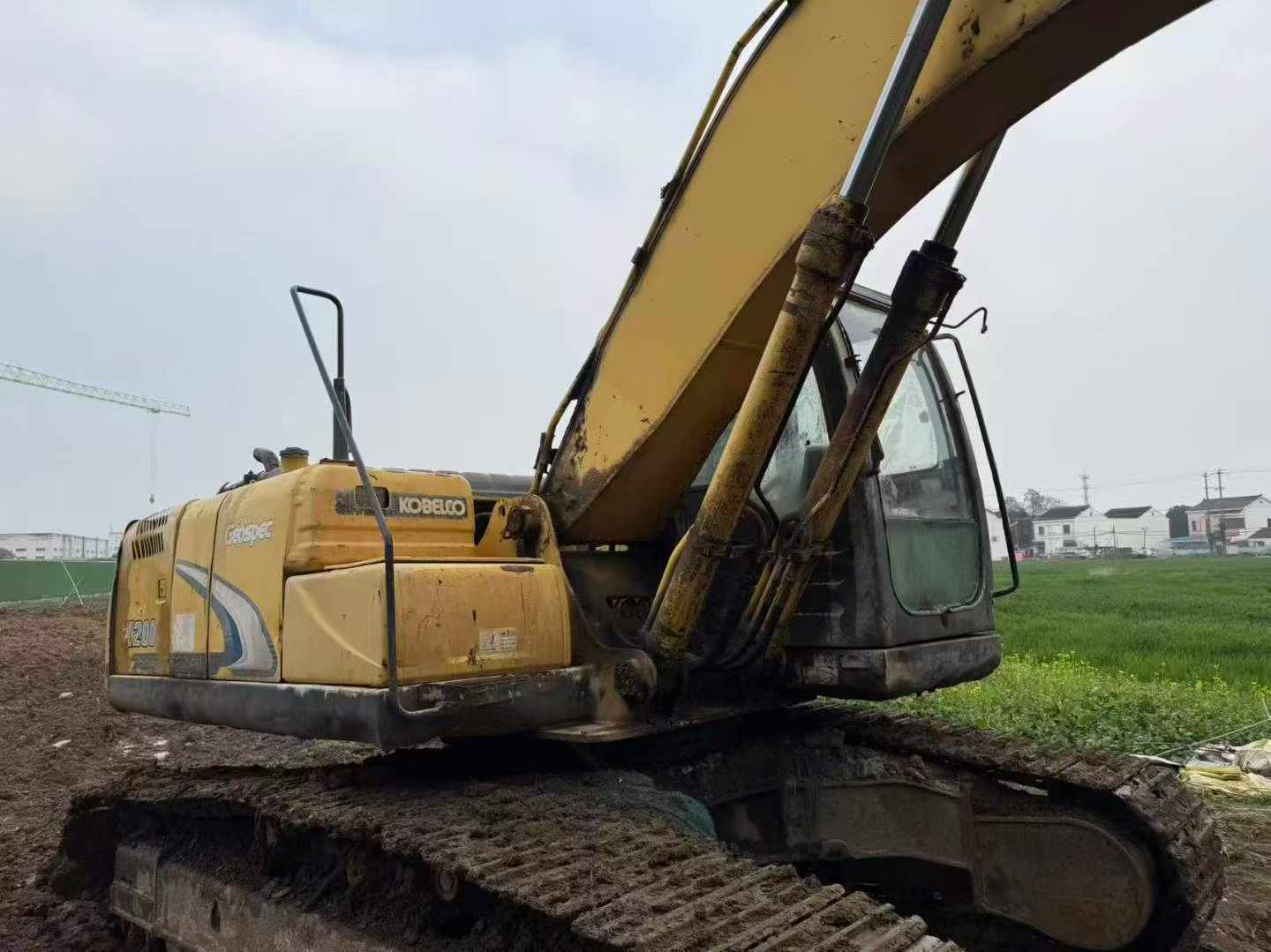 Buy Kobelco SK200 Used Excavator / 3