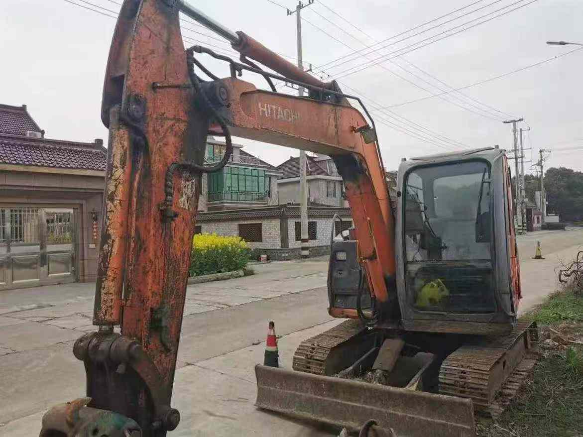 Buy Hitachi EX60-6 Used Excavator / 4