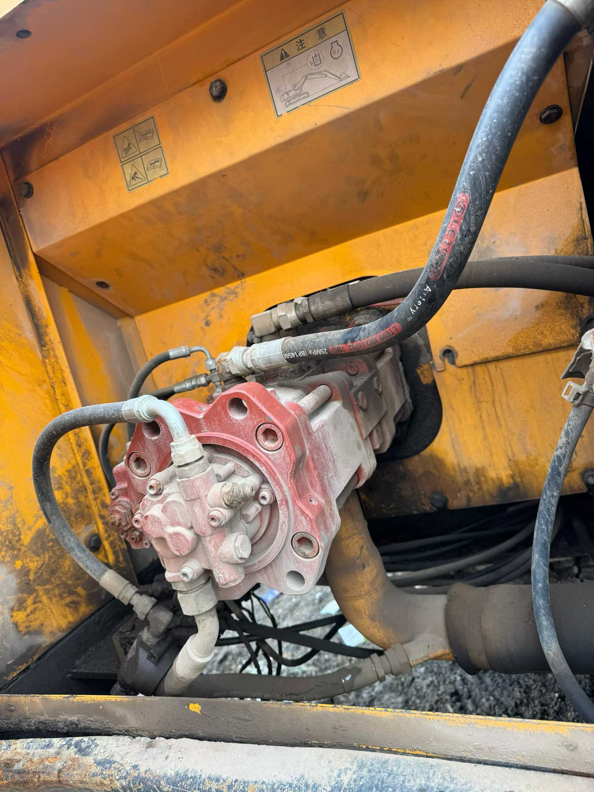 Buy Hyundai R225-7 Used Excavator / 3