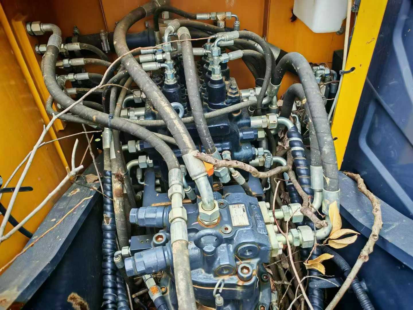 Buy XCMG XE135D Used Excavator / 3