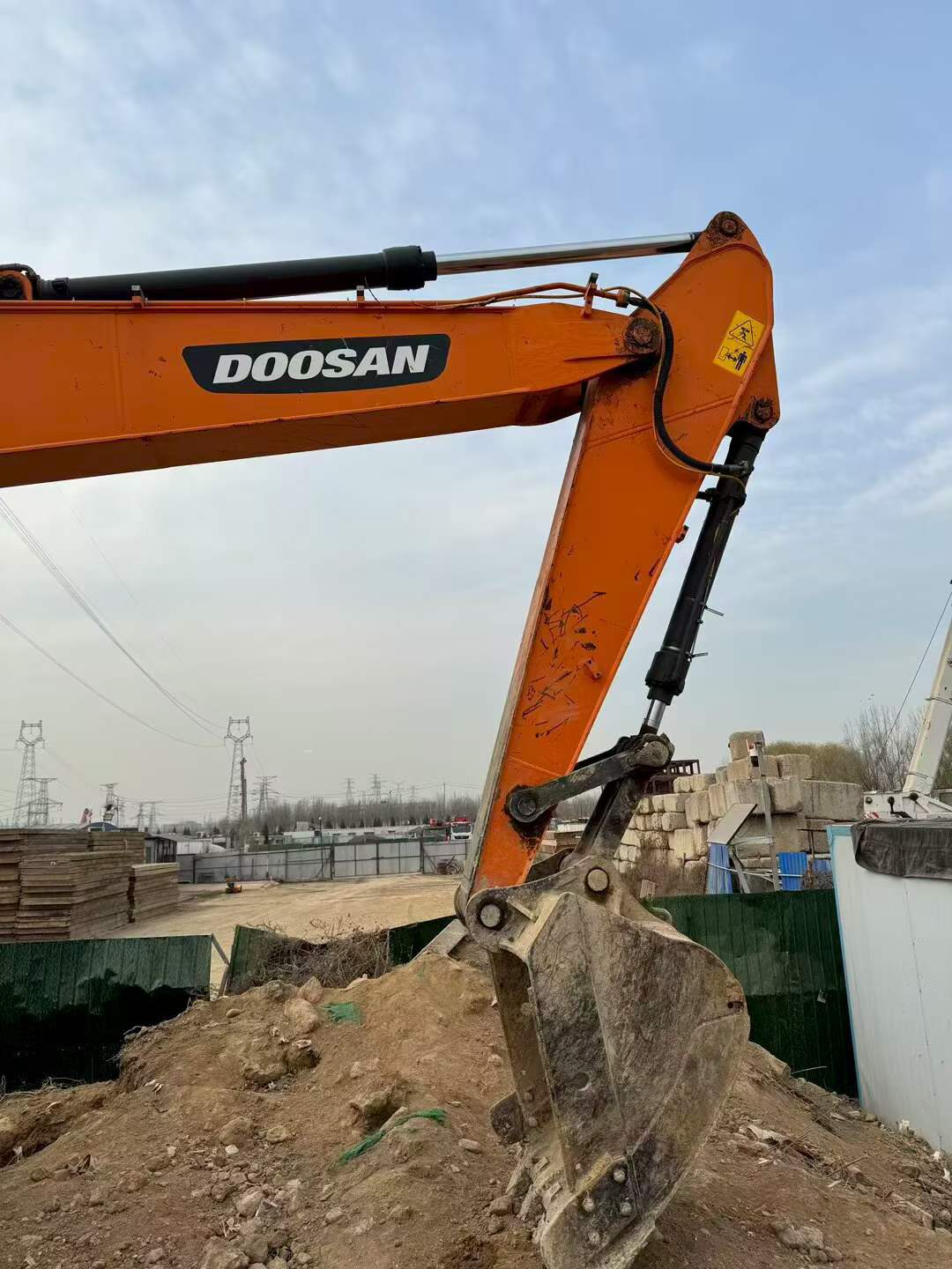 Buy Doosan DH200-3 Used Excavator / 2