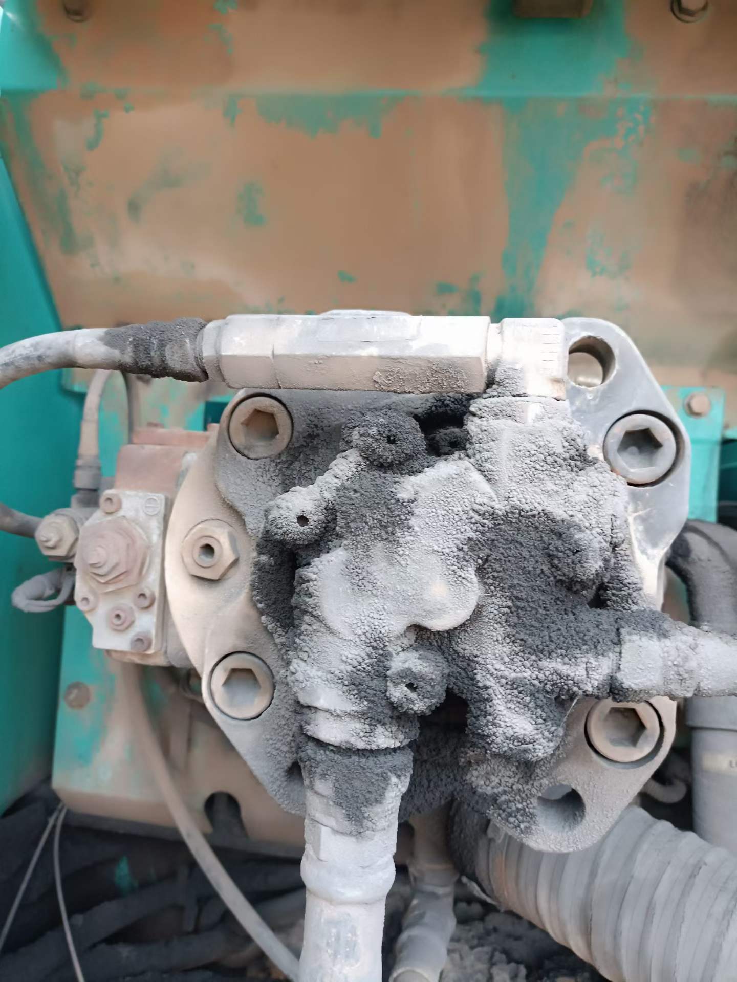 Buy Kobelco SK250 Used Excavator / 2