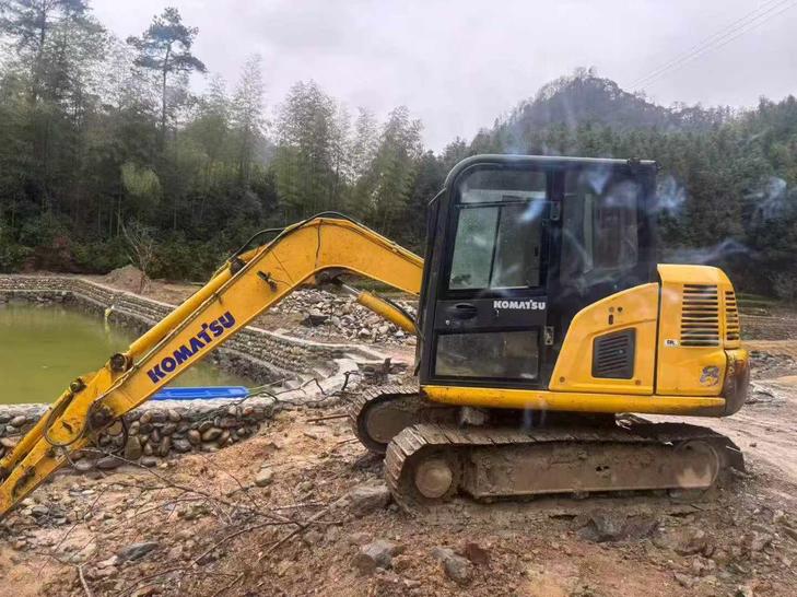 Buy Komatsu PC70-8 Used Excavator / 1