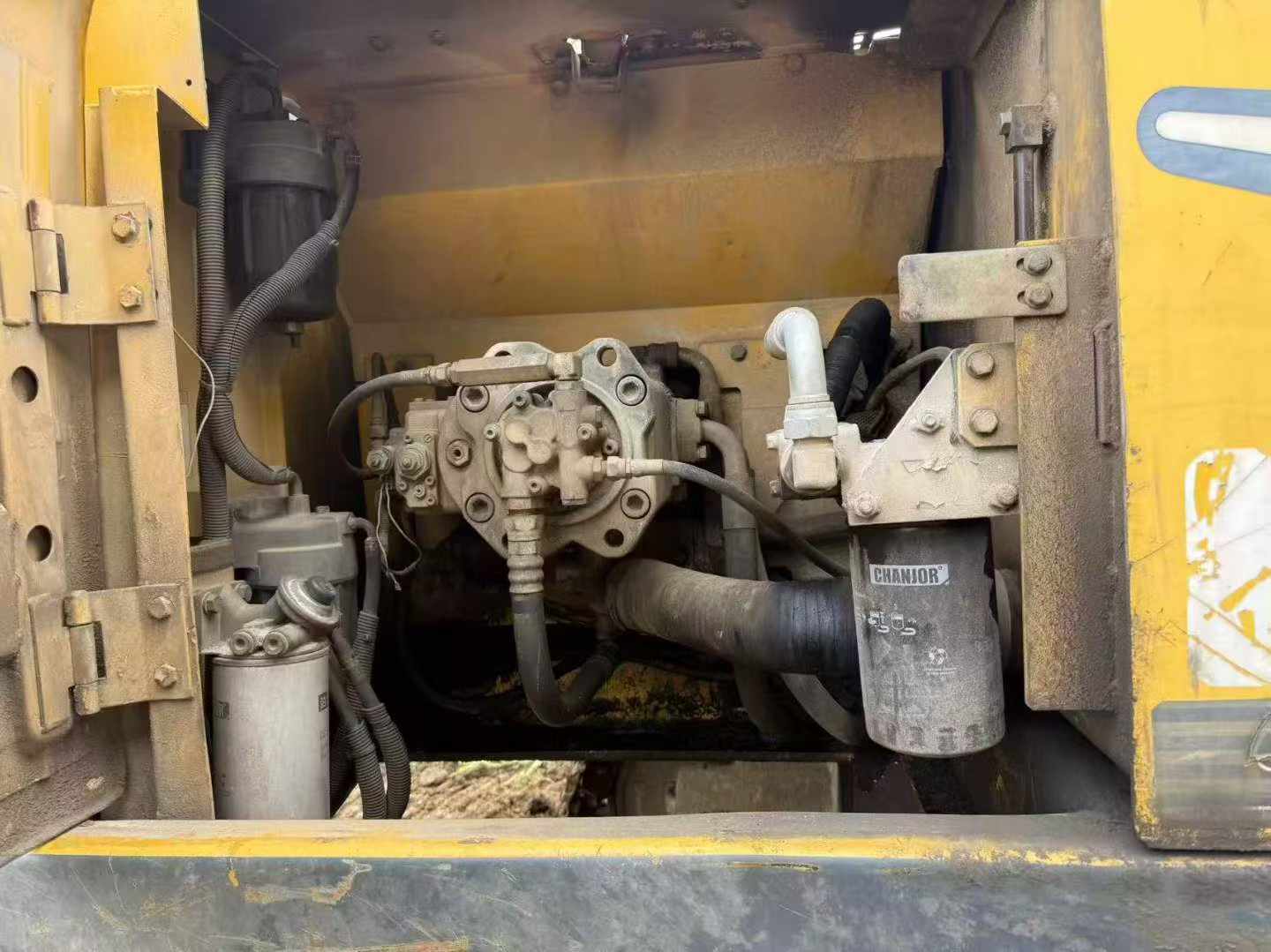 Buy Kobelco SK200 Used Excavator / 2