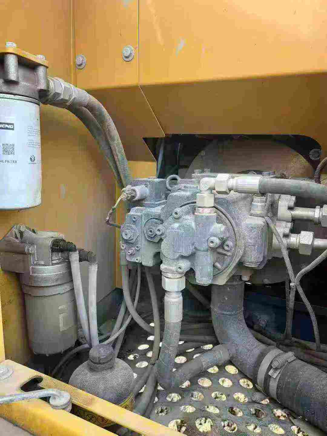 Buy XCMG XE135B Used Excavator / 7