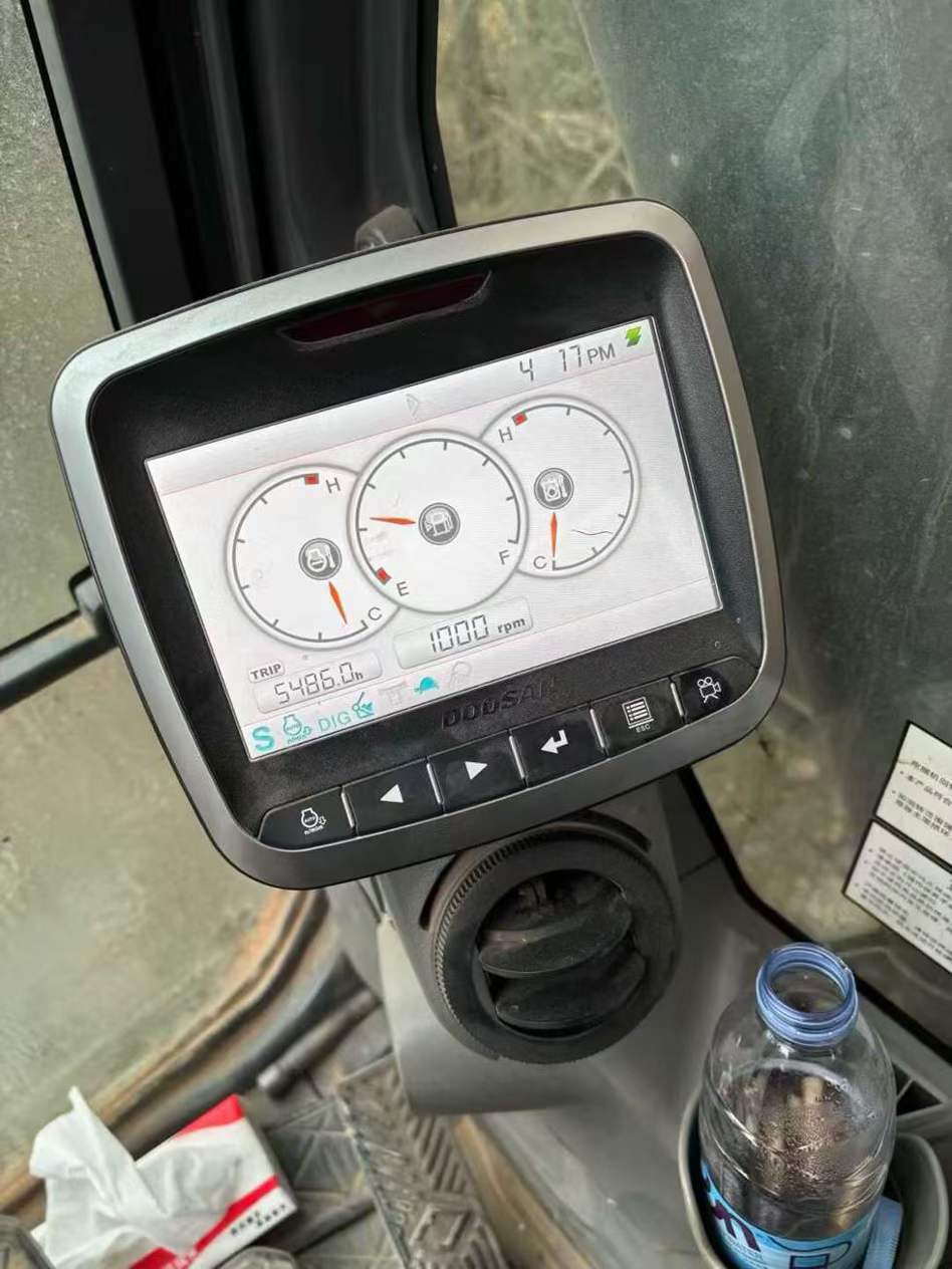 Buy Doosan DX215-9C Used Excavator / 9