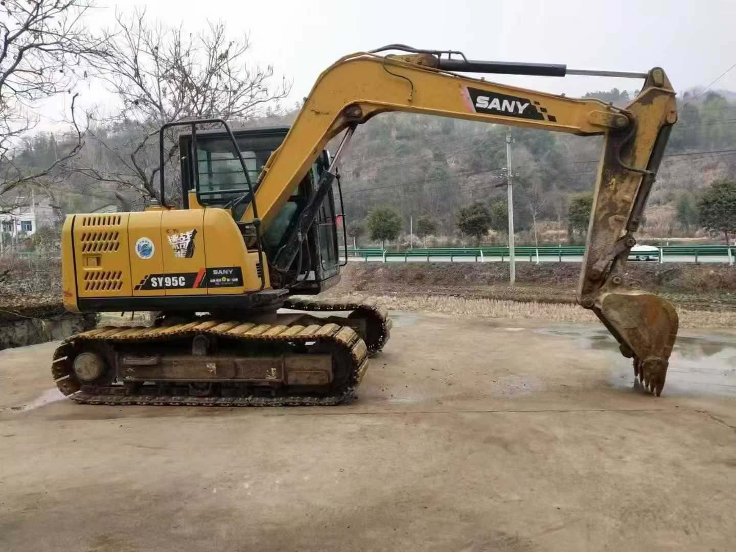 Buy Sany SY75C Used Excavator / 2