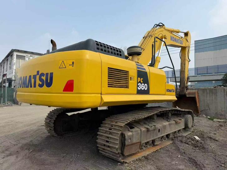 Buy Komatsu PC360-8M0 Used Excavator / 1