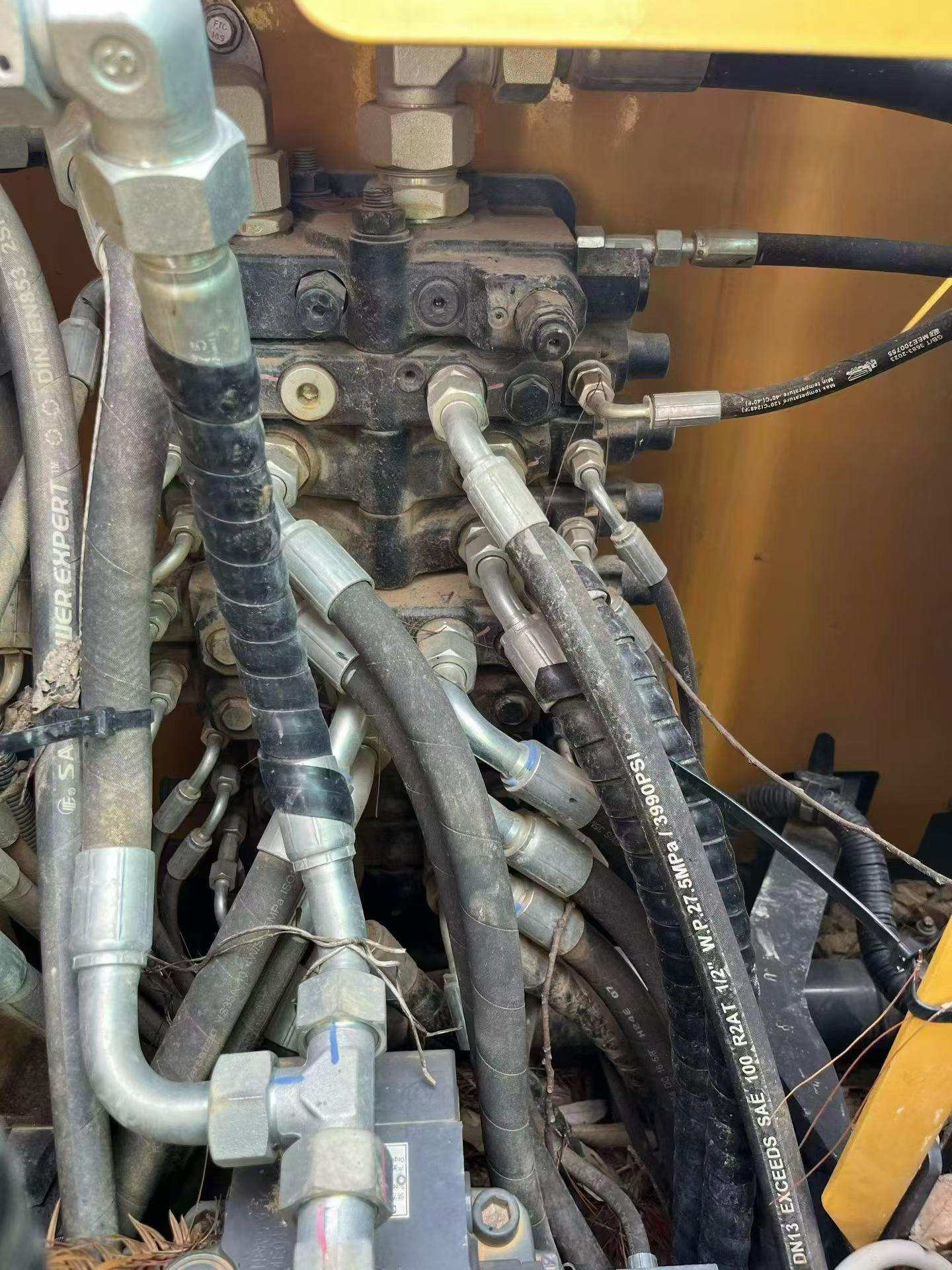 Buy XCMG XE75C Used Excavator / 3