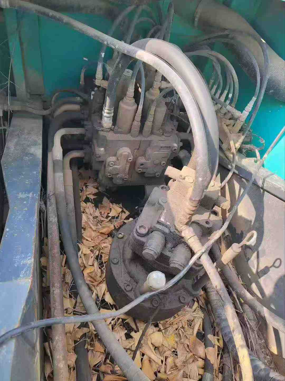 Buy Kobelco SK210LC-8 Used Excavator / 4