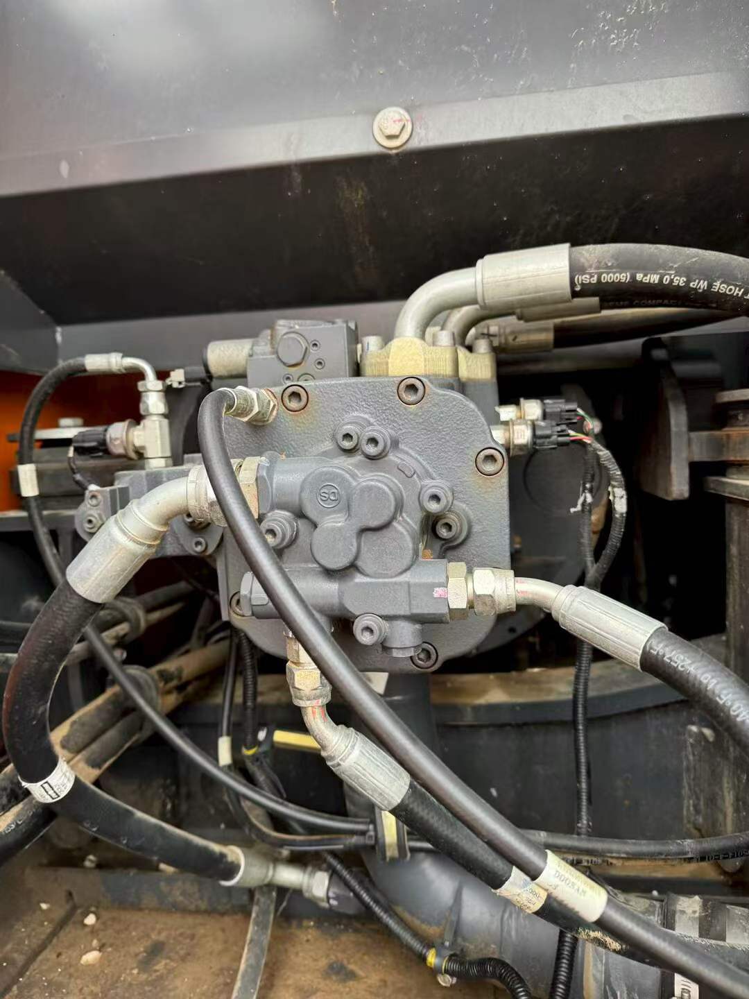 Buy Doosan DH200-3 Used Excavator / 6