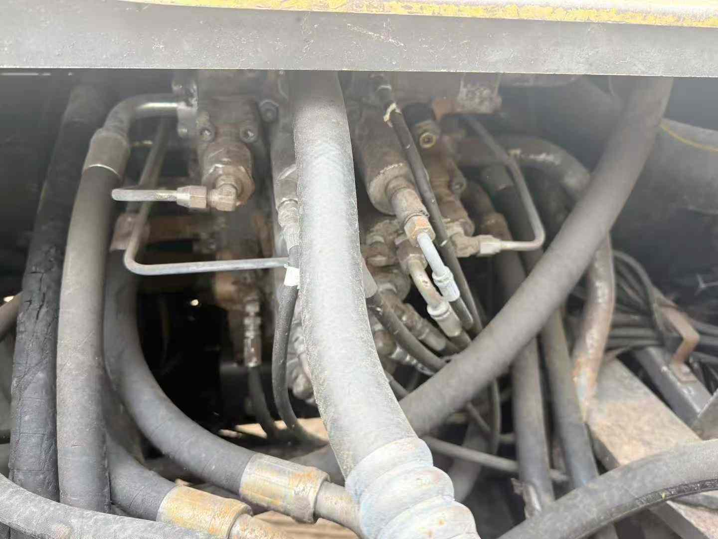 Buy Sumitomo SH200-2 Used Excavator / 9