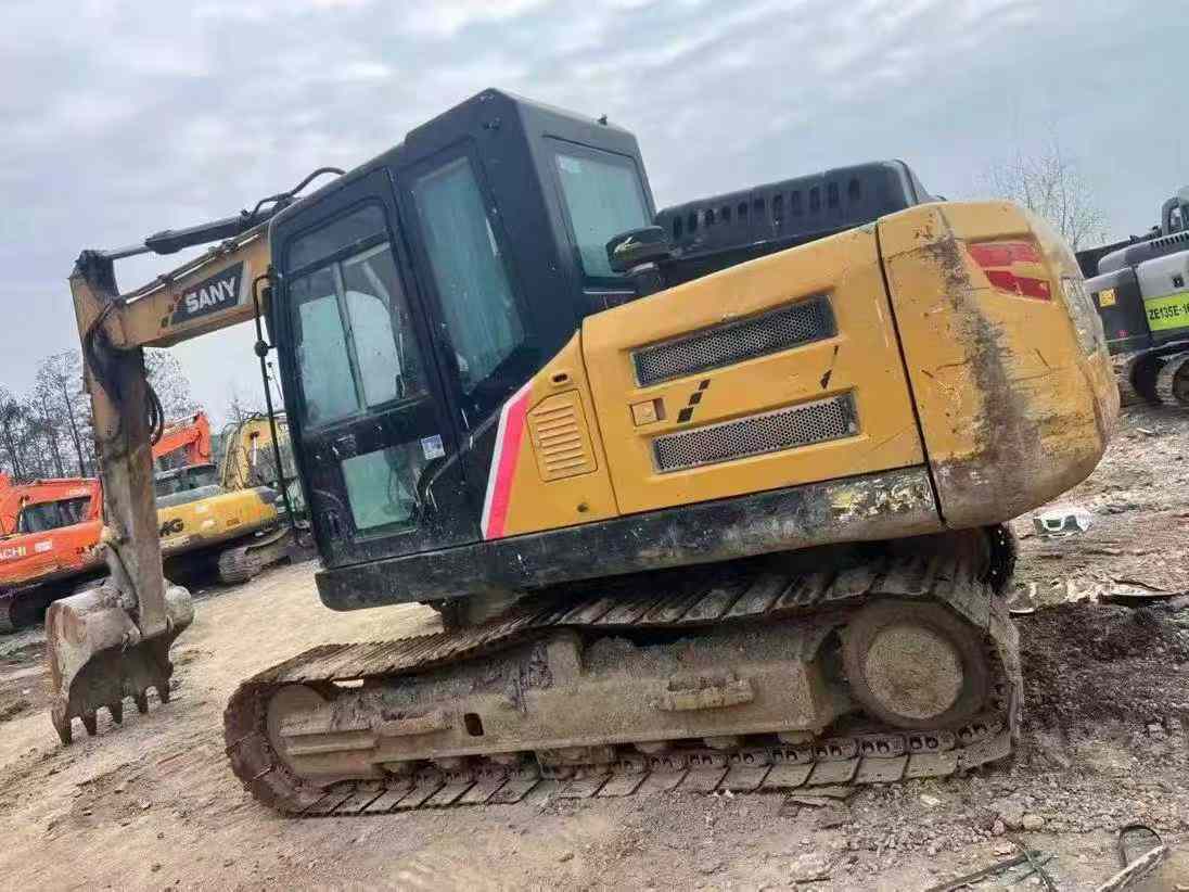 Buy Sany SY135 Used Excavator / 3