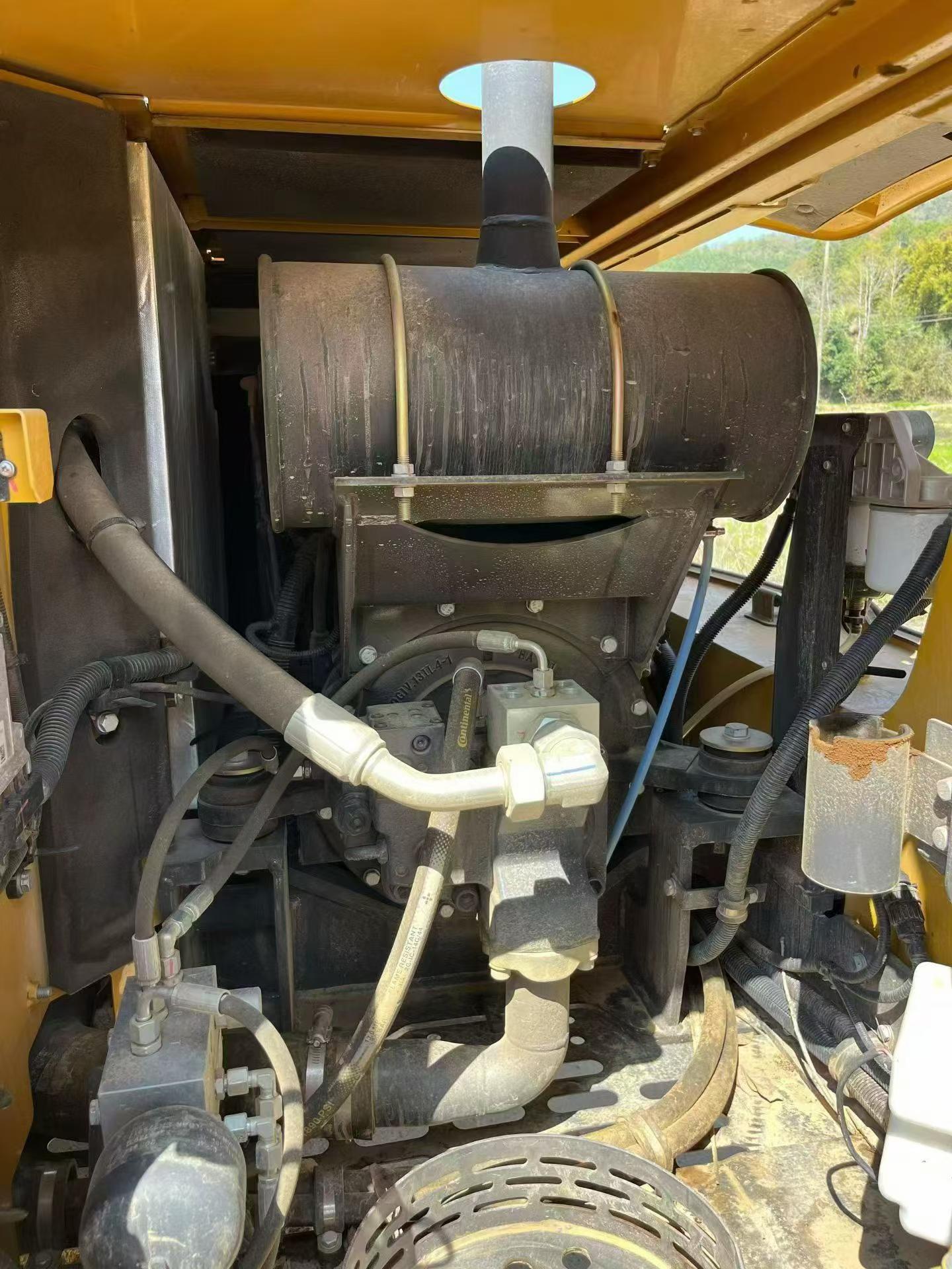 Buy XCMG XE75C Used Excavator / 4