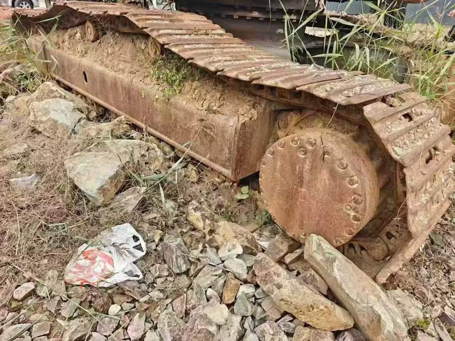 Buy Komatsu PC270-7 Used Excavator / 3