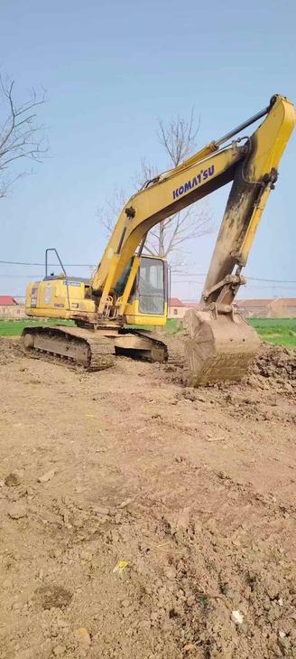 Buy Komatsu PC200-7 Used Excavator / 1