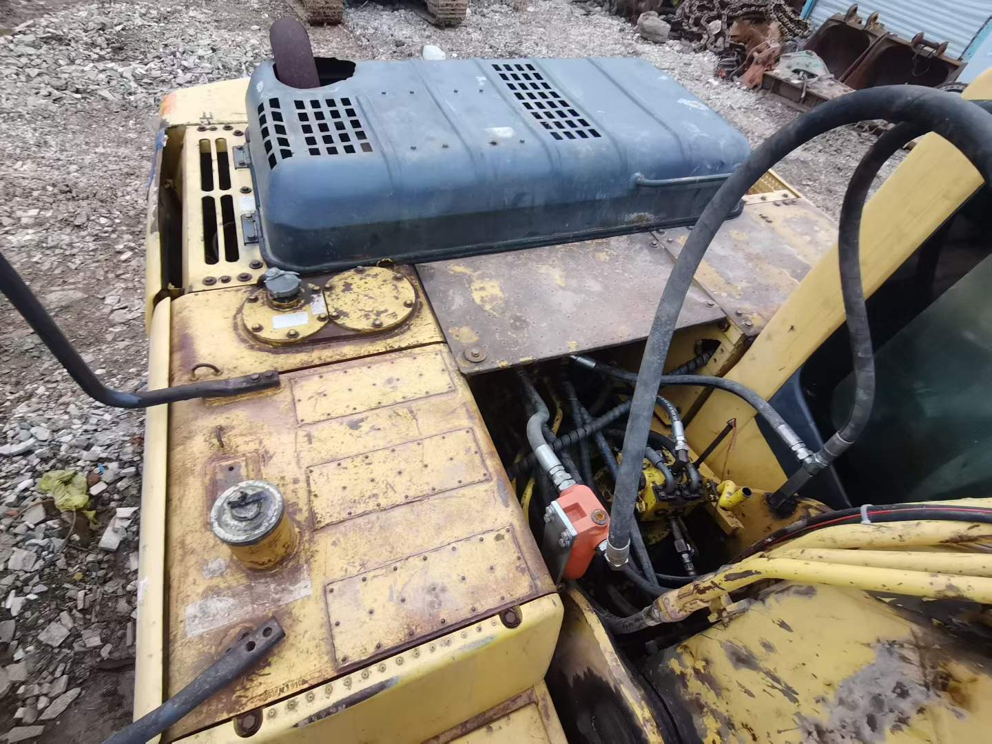 Buy Komatsu PC240-6 Used Excavator / 6