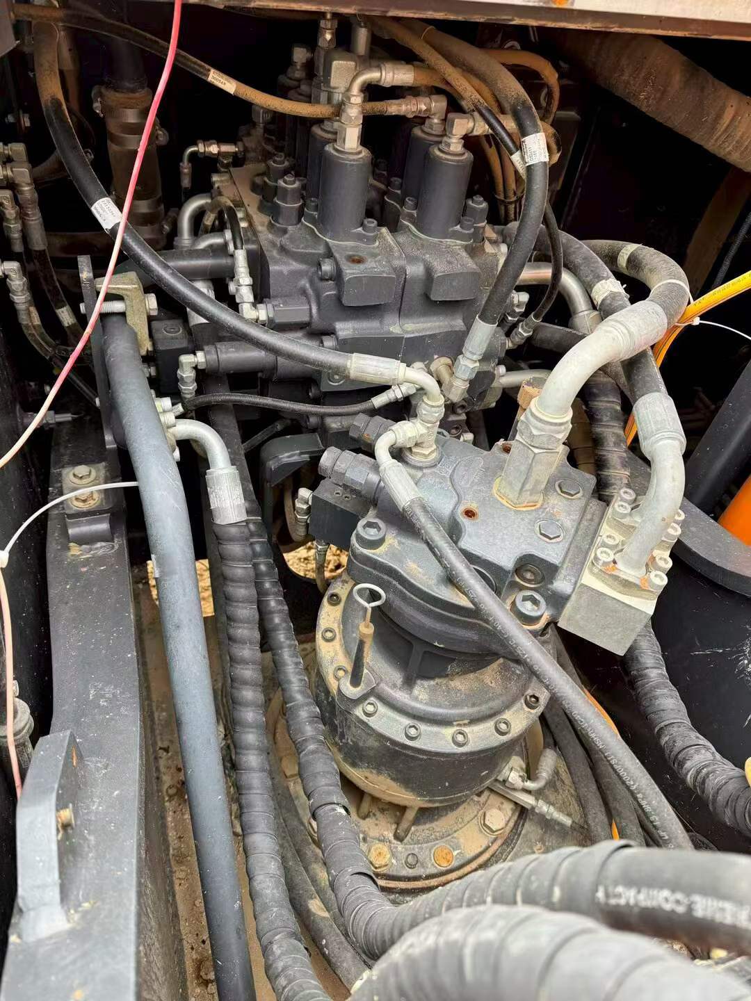 Buy Doosan DH200-3 Used Excavator / 4