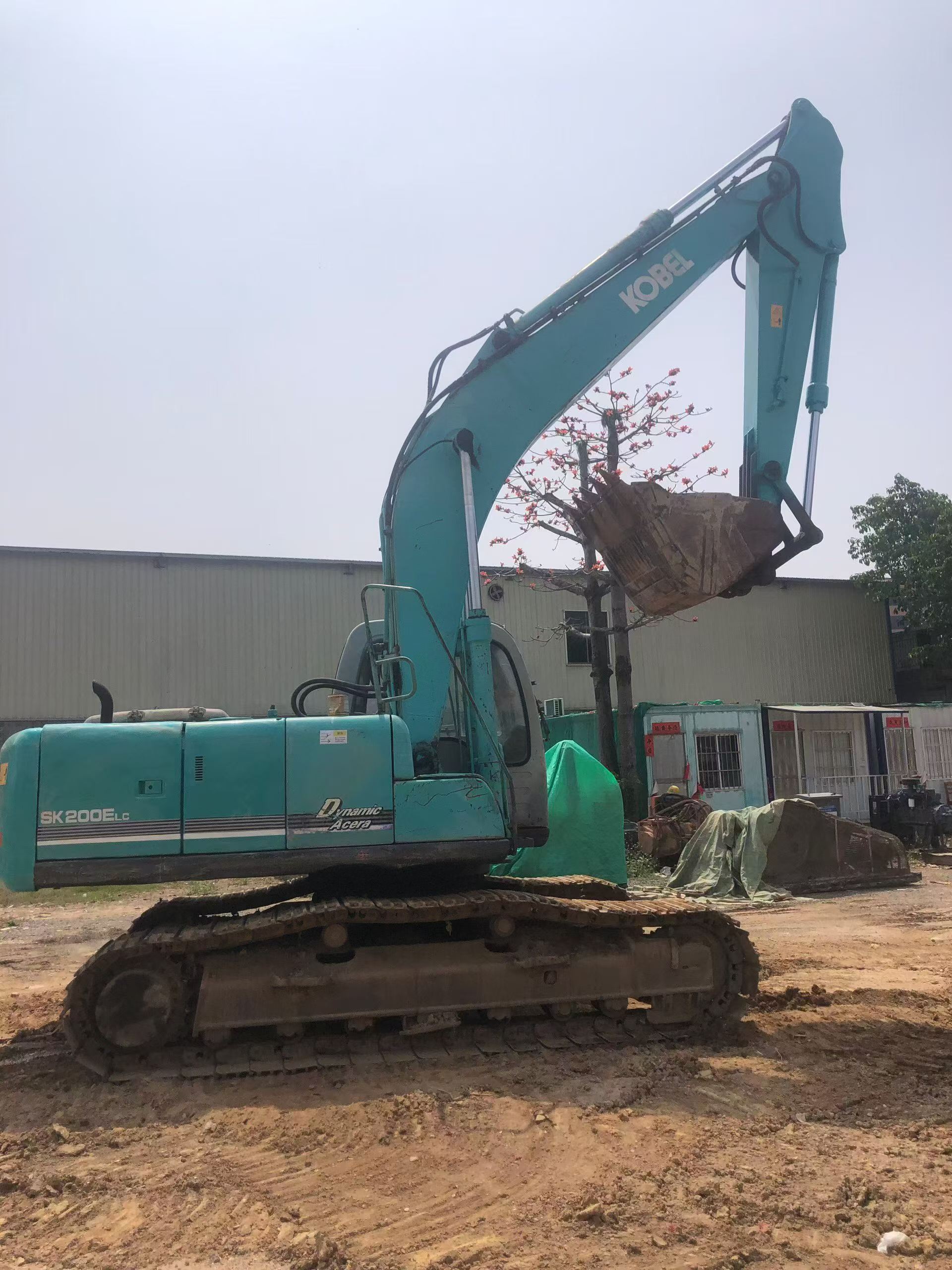Buy Kobelco SK200-2 Used Excavator / 2