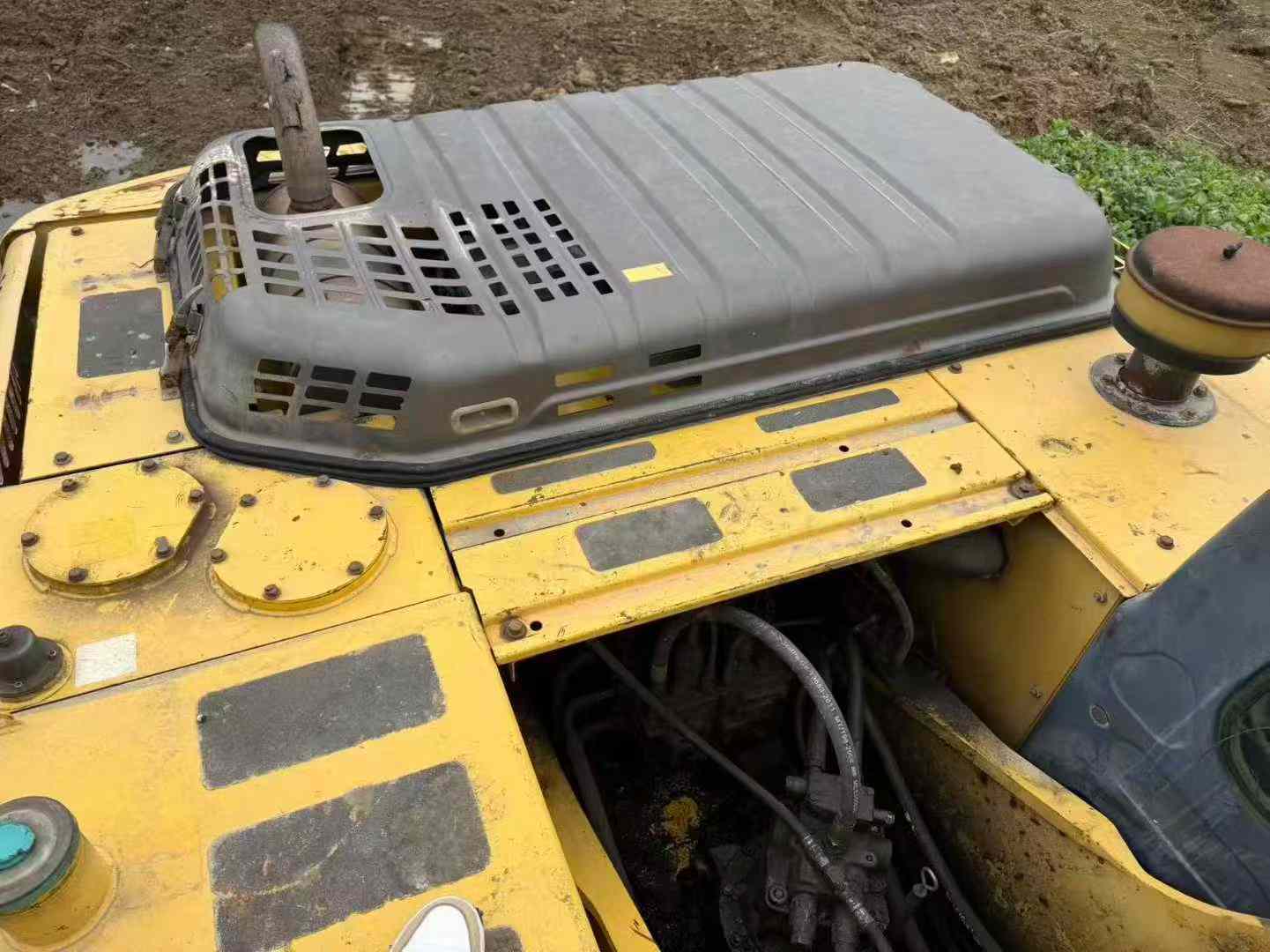 Buy Kobelco SK200 Used Excavator / 9